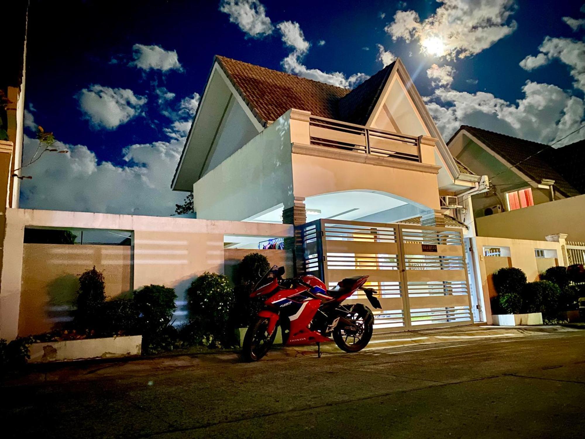 Hillary Timog Park Homes Angeles Exteriér fotografie